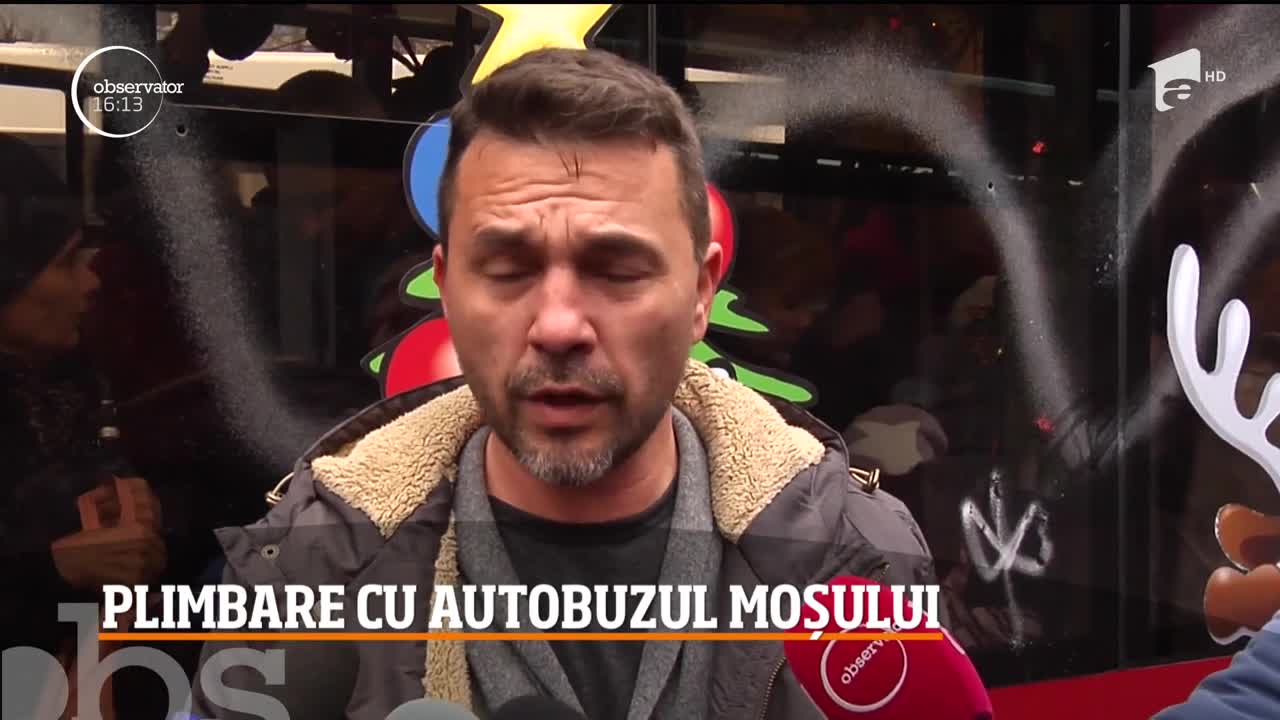 Copiii din Galaţi au &icirc;nt&acirc;lnire cu Moş Crăciun &icirc;n autobuz