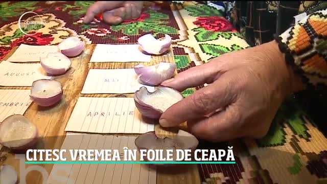 Ultima zi din an este &icirc;ncărcată de tradiţii. Respectat cu sfinţenie este &icirc;nsă un obicei străvechi care &icirc;i ajută pe fermieri să &icirc;şi facă o idee despre ce le rezervă viitorul