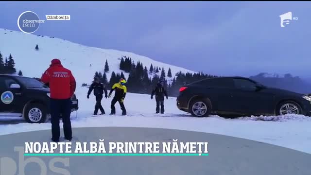 Două zile de ninsori au aruncat Rom&acirc;nia &icirc;n haos! Mai mulţi şoferi au rămas &icirc;nzăpeziţi &icirc;n nămeţi de peste un metru