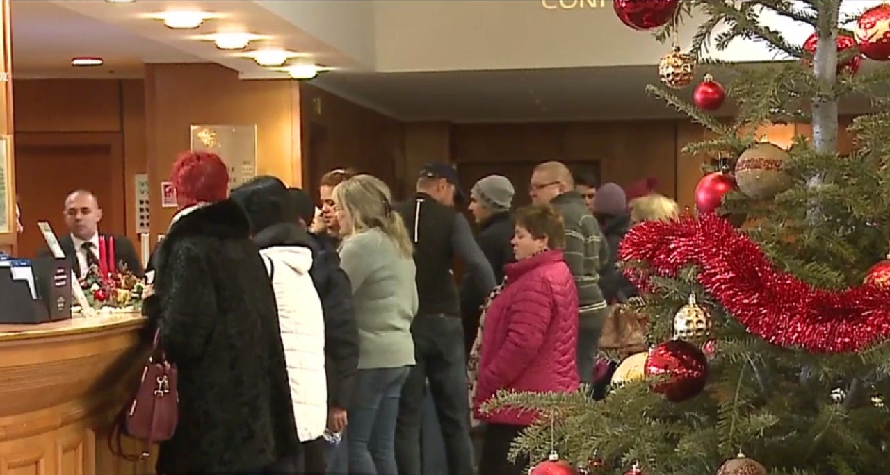 Crăciunul pe rit vechi, &icirc;n stațiunile montane. Cum se distrează turiştii moldoveni şi ucraineni