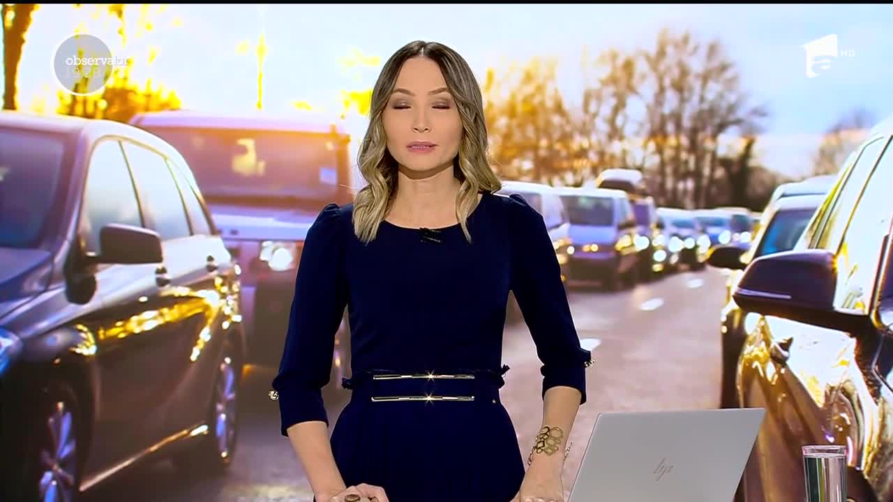 Imagini şocante &icirc;n R&acirc;mnicu V&acirc;lcea! Un bărbat a fost lovit şi pus la păm&acirc;nt de un şofer &icirc;n faţa propriului copil