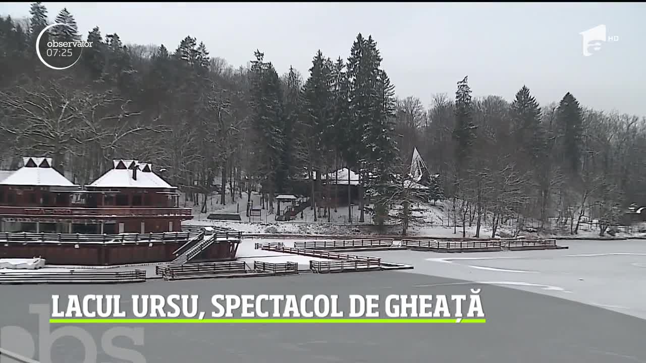 Lacul Ursu, spectacol de gheață