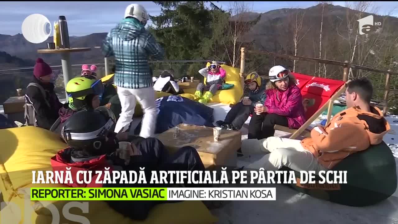 Iarnă cu zăpadă artificială pe p&acirc;rtiile de schi