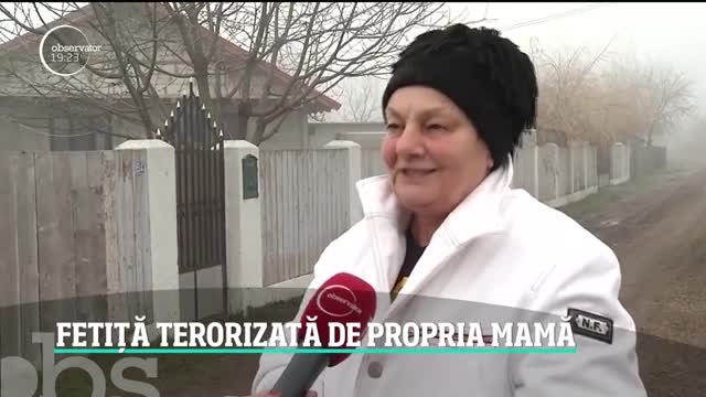 O fetiţă de şapte ani, bătută de propria mamă şi lăsată să &icirc;ngheţe desculţă &icirc;n curte
