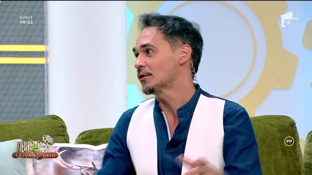 Neatza cu Răzvan și Dani. Dani Oțil, noi detalii despre momentul c&acirc;nd i-a oferit inelul iubitei: Mama a pl&acirc;ns c&acirc;nd i-am zis