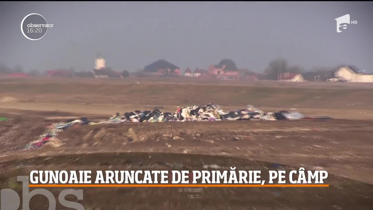 Gunoaie aruncate de primărie, pe c&acirc;mp, &icirc;n apropierea localităţii arădene Păuliş