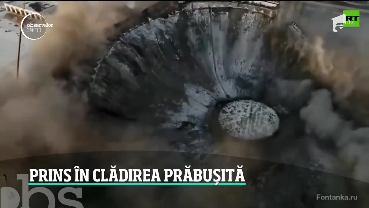 Un muncitor care lucra la acoperişul unui stadion din Rusia a fost prins &icirc;ntr-o accident cum nu s-a mai văzut