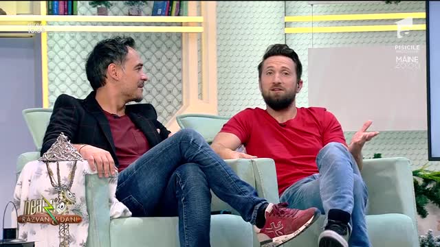 Neatza cu Răzvan și Dani. Dani Oțil știe să c&acirc;nte pe note la pian: Am &icirc;nvățat &icirc;n 40 de nopți! &Icirc;mi plăcea de o fată și doar așa puteam s-o impresionez