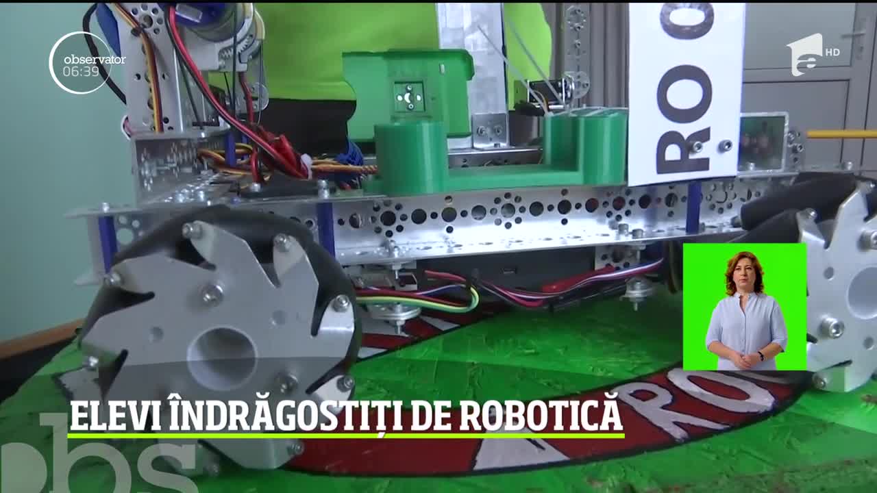 Tot mai mulţi elevi din Rom&acirc;nia, &icirc;ndrăgostiți de robotică şi programare