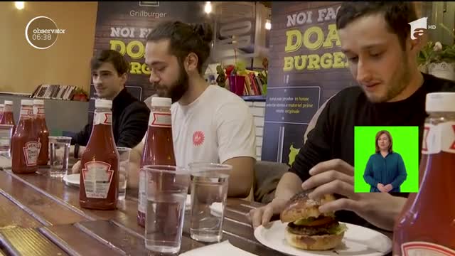 Competiția gurmanzilor: cel mai rapid la m&acirc;ncat hamburgeri