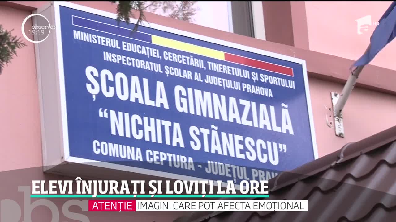 Scandal uriaş la o şcoală din Prahova, după ce o profesoară a fost filmată &icirc;n timp ce &icirc;njură şi loveşte elevii