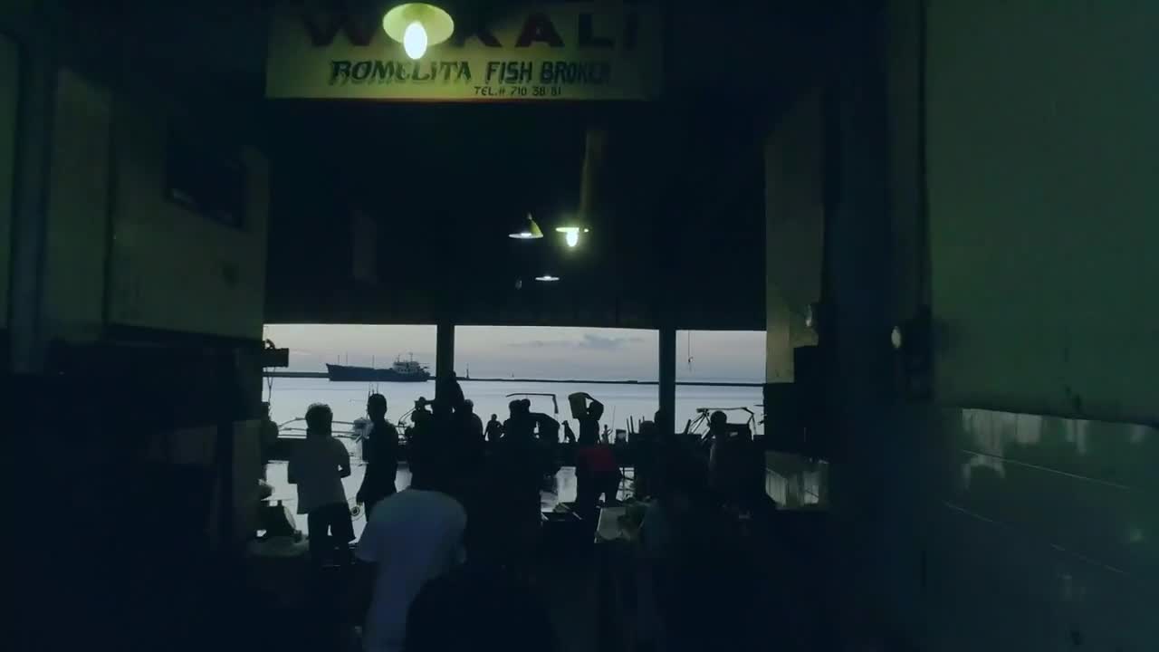 Concureţii nici n-au ajuns bine &icirc;n Asia că au şi intrat &icirc;n focurile primei probe! Speak: "Cel mai rău lucru era să &icirc;nceapă! Şi-o &icirc;nceput.."