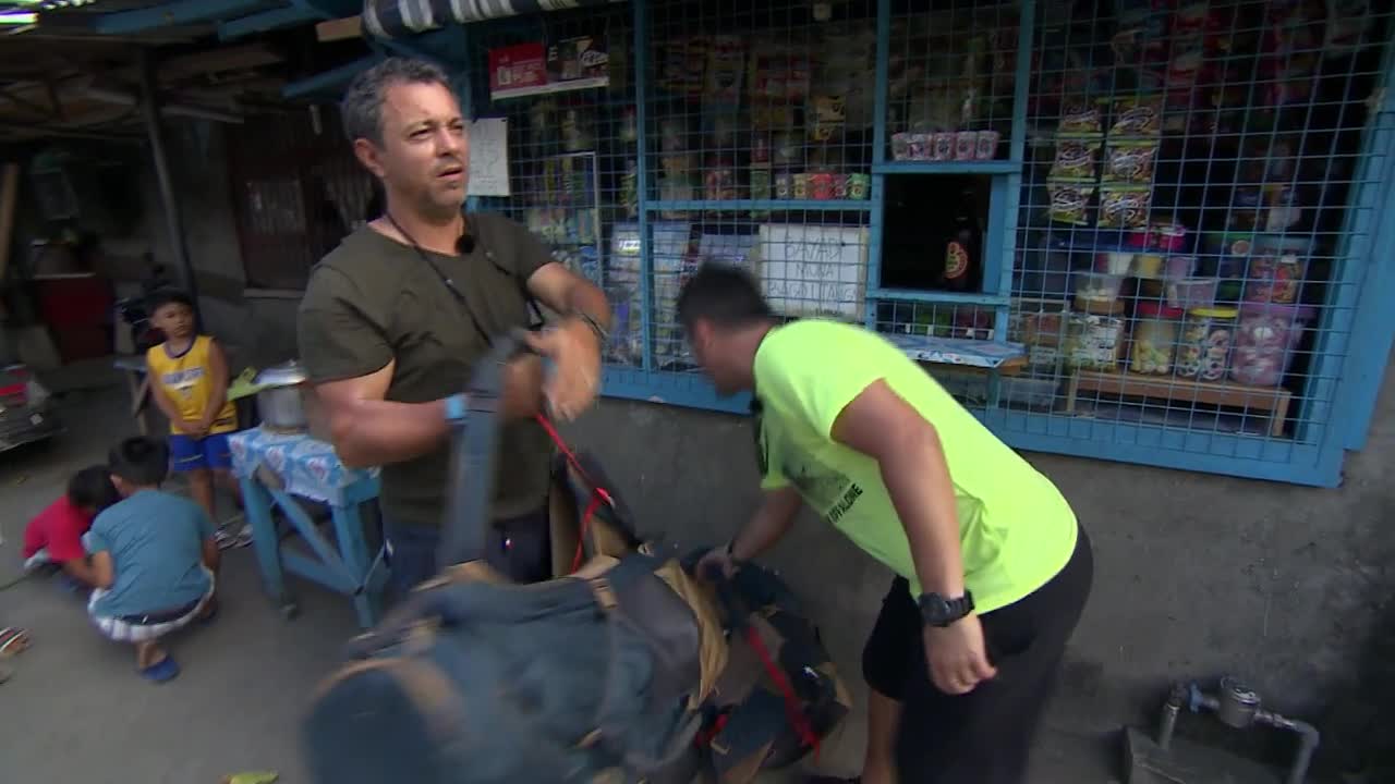 Asia Express. Berea, elixirul vieții pentru Răzvan Fodor și Sorin Bontea: Hai să căutăm una rece, nu contează &icirc;n ce dugheană o găsim!