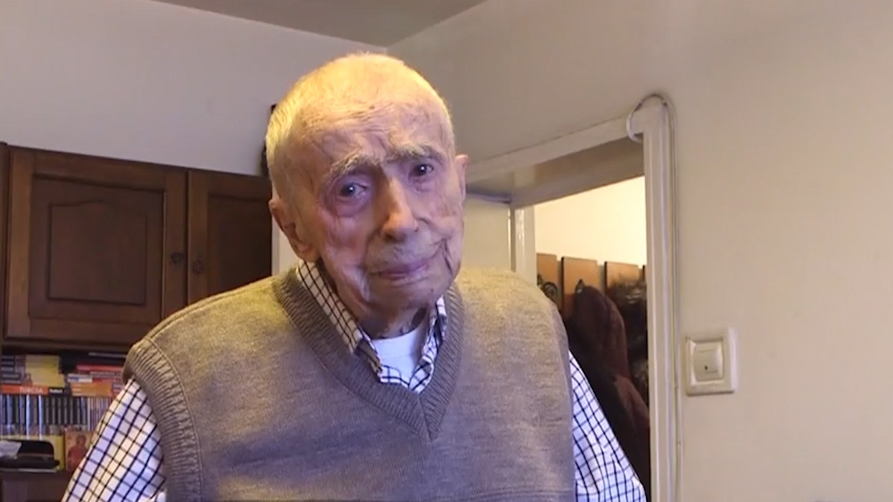 Dumitru Comănescu, cel mai bătrân român, are 111 ani
