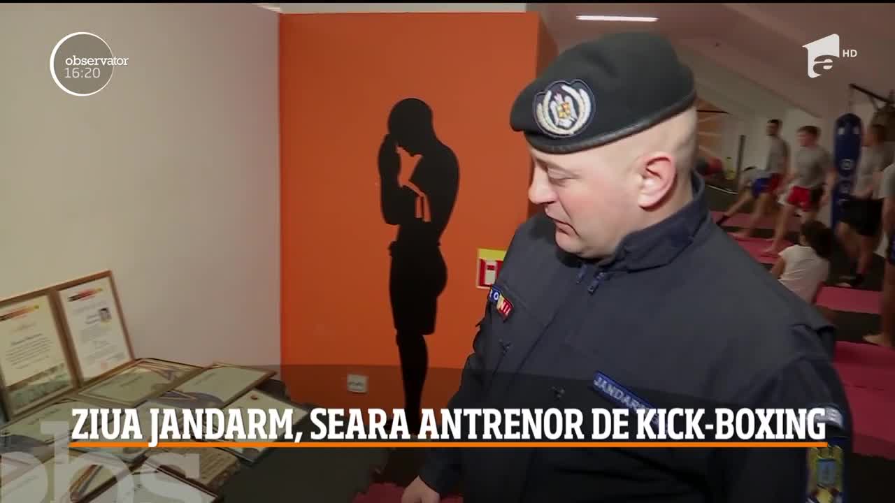 Un jandarm din Cluj, campion naţional de kick-boxing, este antrenor &icirc;n timpul liber