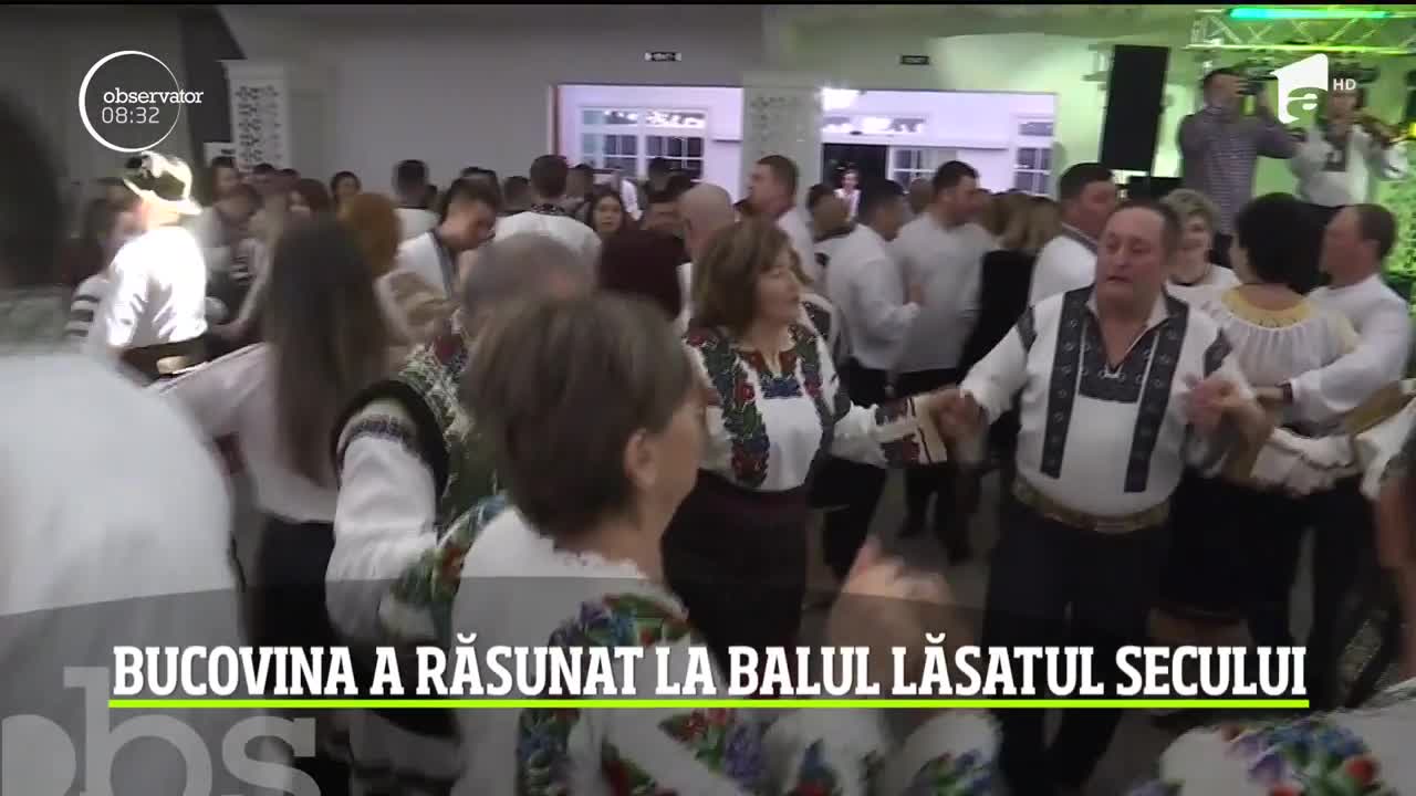 A răsunat Bucovina la Balul de Lăsatul Secului. Peste 500 de gospodari s-au prins &icirc;n hore