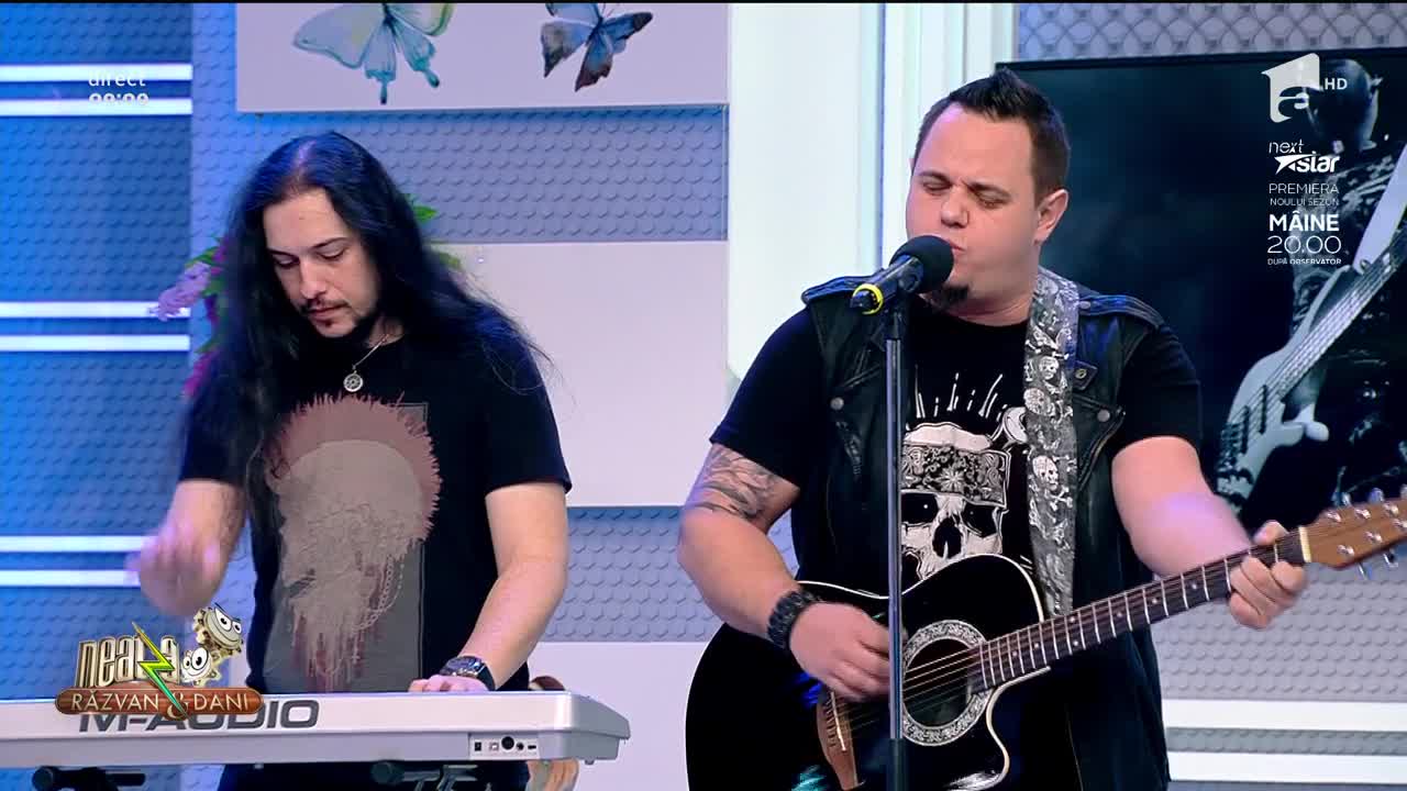 Anton c&acirc;ntă melodia Mai mult dec&acirc;t ieri, la Neatza cu Răzvan și Dani