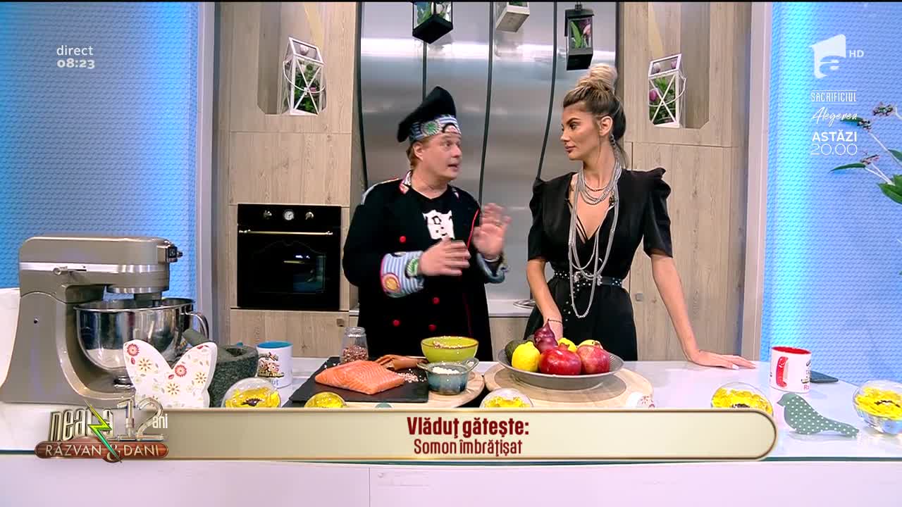 Somon &icirc;mbrățișat cu rodie și avocado. Rețeta lui Vlăduț de la Neatza cu Răzvan şi Dani