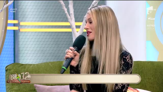 Evelyn c&acirc;ntă piesa Este ziua ta, la Neatza cu Răzvan și Dani