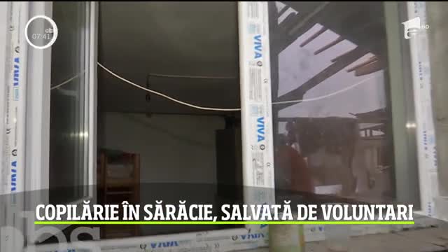 Şapte copii din T&acirc;rgu Jiu au rămas fără casă. Voluntarii au nevoie de ajutor pentru a le salva copilăria micuților