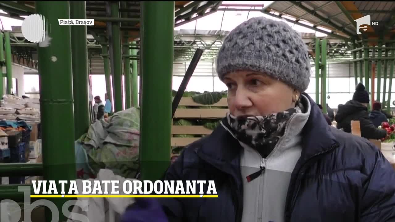 Viaţa bate ordonanţa. Enoriașii din Cluj Napoca au primit &icirc;mpărtăşania cu aceeaşi linguriţă!