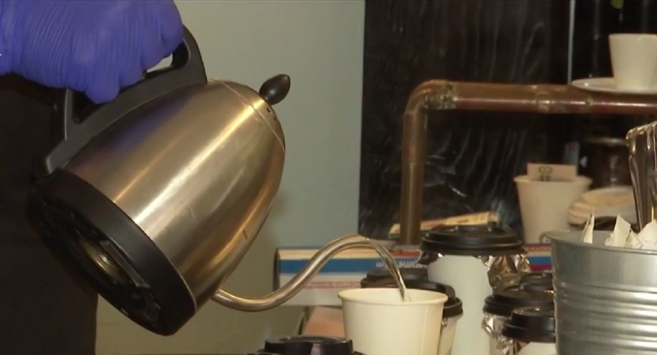 Ieşenii cumpără cafele pentru medici