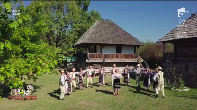 Ornela Pasăre c&acirc;ntă melodia Neică cu m&acirc;ndruțe multe