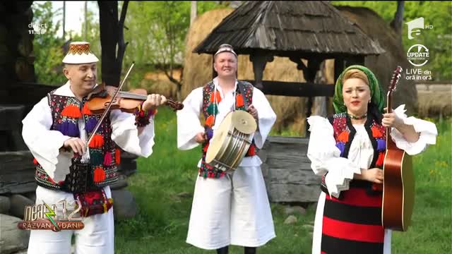Camelia și Lupu Rednic c&acirc;ntă melodia Astăzi l&acirc;ngă voi s-adună, la Neatza cu Răzvan și Dani