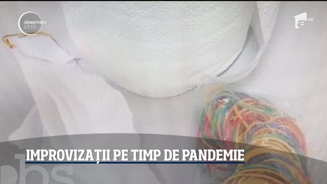 Un medic din Craiova, &icirc;mbrăcat cu un costum improvizat din saci de gunoi, lipiţi cu leucoplast