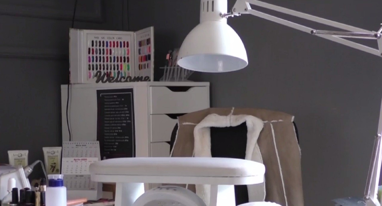 Amenzi pentru stiliștii care vin la domiciliu