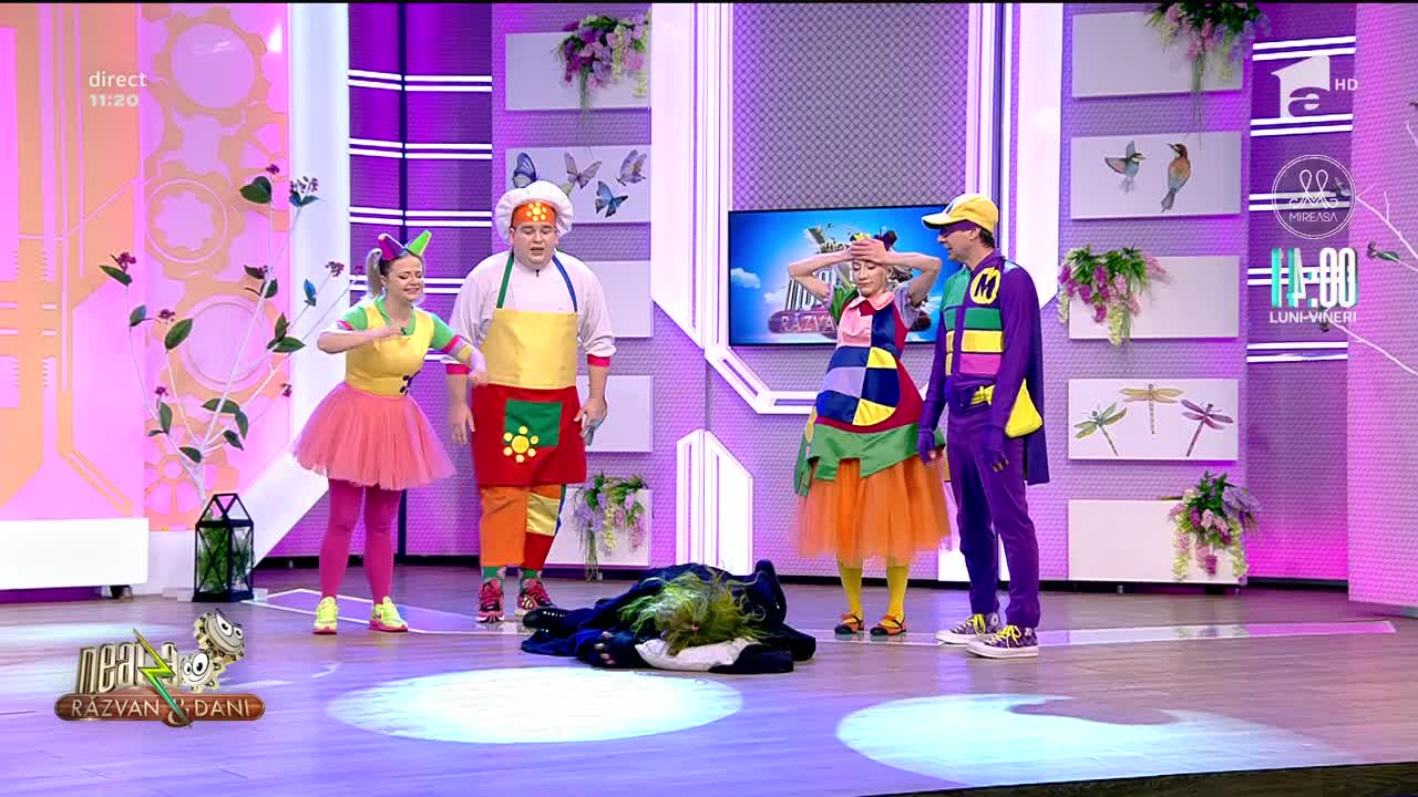 Gașca Zurli c&acirc;ntă piesă "Tura Vura, hai, hai, hai"