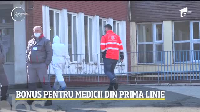 Preşedintele Klaus Iohannis a anunţat bonusuri de 500 de euro personalului medical care tratează pacienţi infectaţi cu coronavirus