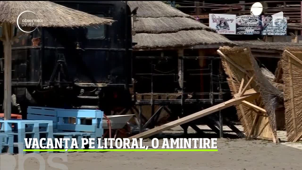 Vacanța pe litoral, o amintire frumoasă. Localurile, hotelurile şi pensiunile sunt &icirc;nchise