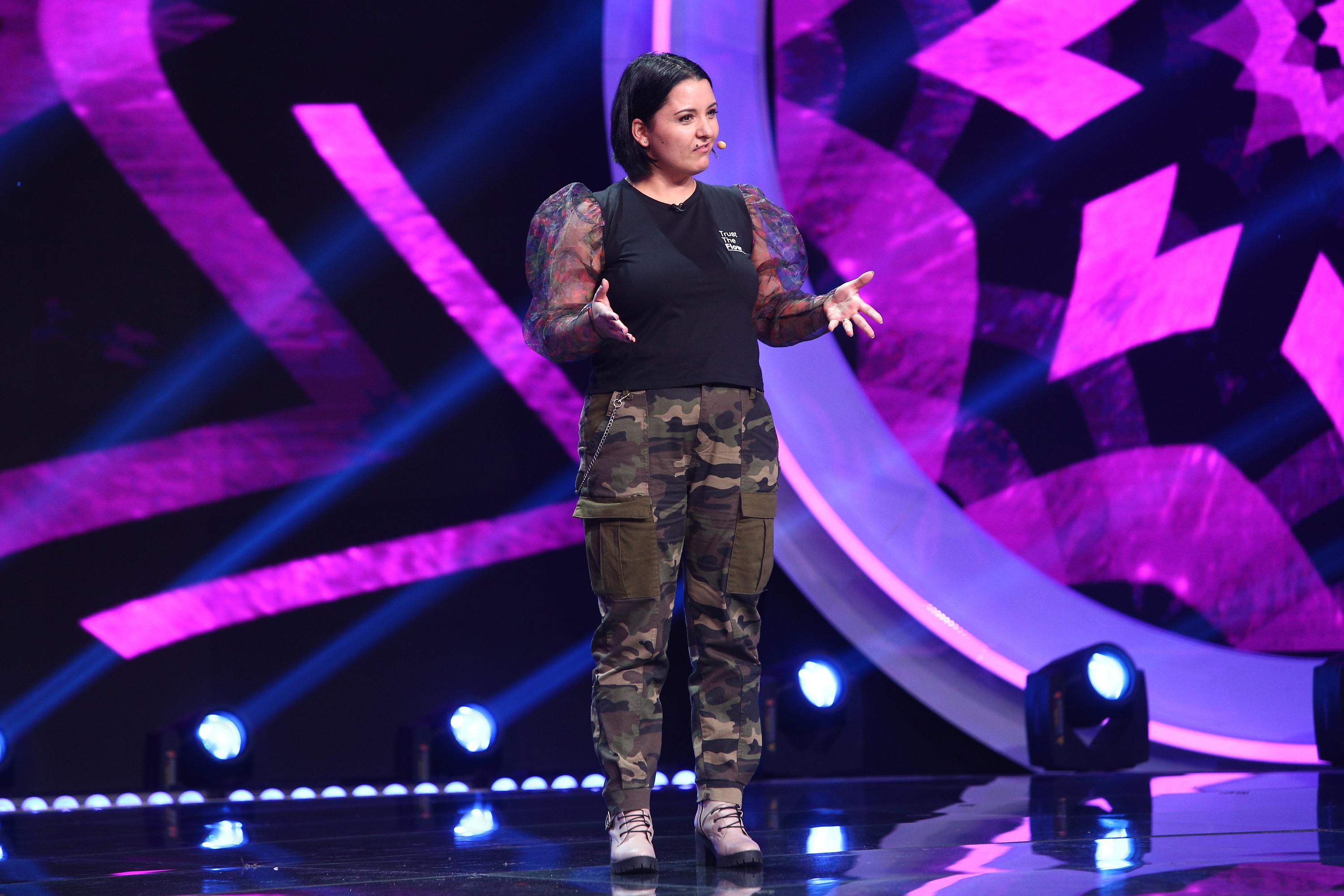 Așa da! Alina R&icirc;bu, număr de stand up comedy despre gravide: Dragostea &icirc;n cuplu după ce ai un copil e infinită. Nu se consumă niciodată!