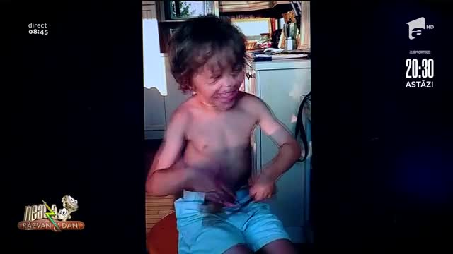 Smiley News. Copilul c&acirc;ntăreț, fenomentul Luna roz și dozatorul de săpun