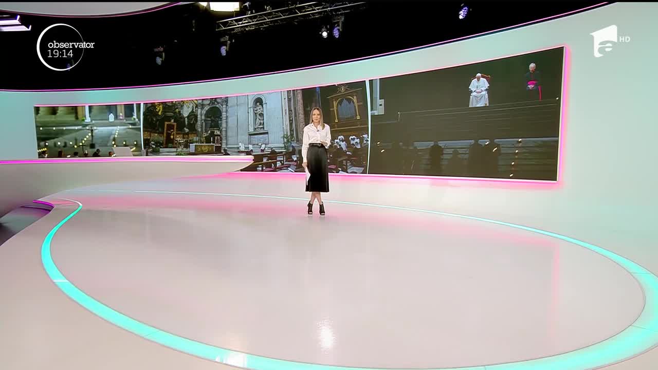 Papa Francisc s-a rugat &icirc;n faţa unei pieţe goale