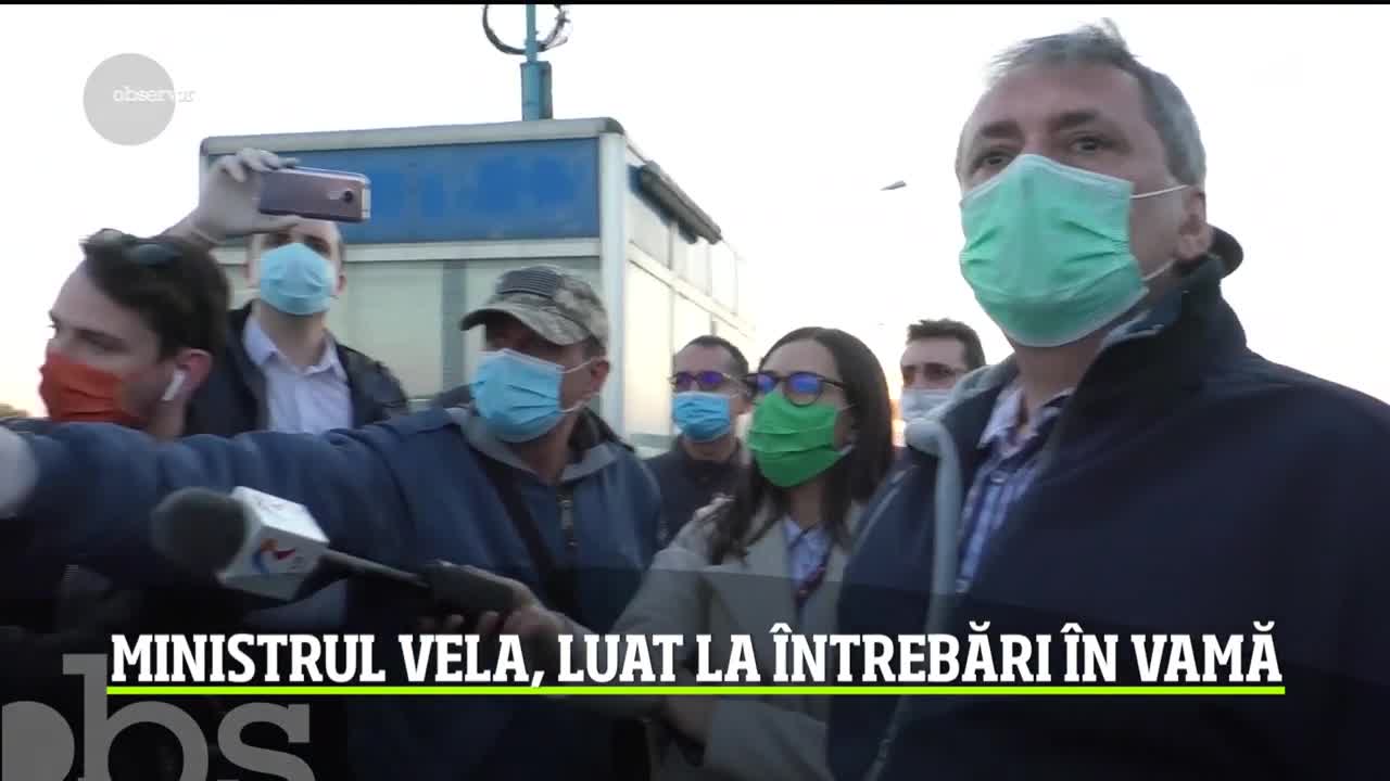 Ministrul Marcel Vela, luat la &icirc;ntrebări de rom&acirc;ni &icirc;n vama Nădlac