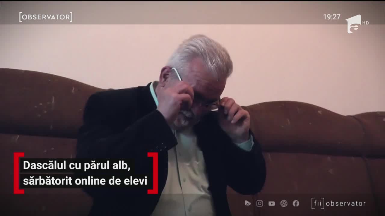 Profesorii şi elevii se mai pot &icirc;nt&acirc;lni doar online. Pentru cursuri sau pentru momente extrem de emoţionante. De ce surpiză a avut parte un dascăl de la elevii săi