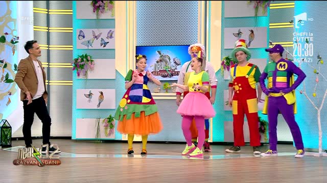 Gașca Zurli c&acirc;ntă piesa &Icirc;ngrijim m&acirc;nuțele, la Neatza cu Răzvan și Dani