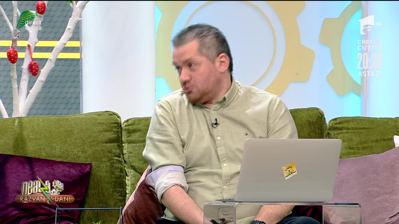 Smiley News: Ai de mutat o canapea? Nu e o problema, te ajută Dorel!