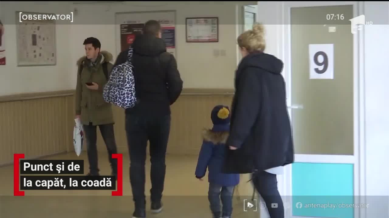 Rom&acirc;nii stau la coadă pentru a plăti taxele și impozitele