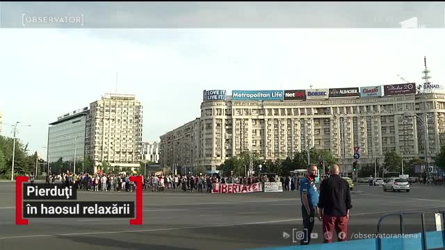 Mulți rom&acirc;ni nu au ţinut cont de recomandări &icirc;n weekend-ul &icirc;n care nu au putut fi date amenzi. Distanţarea socială a rămas doar pe h&acirc;rtie