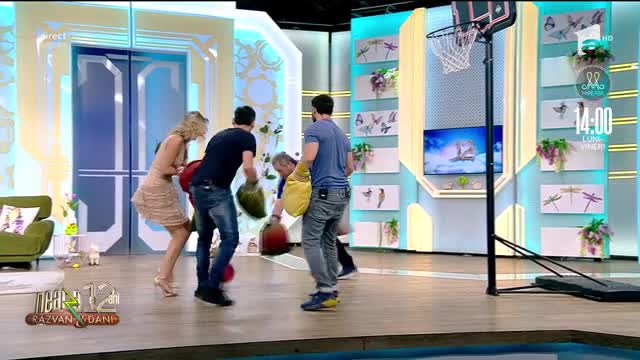 Baschet cu perne. Joc de izolare