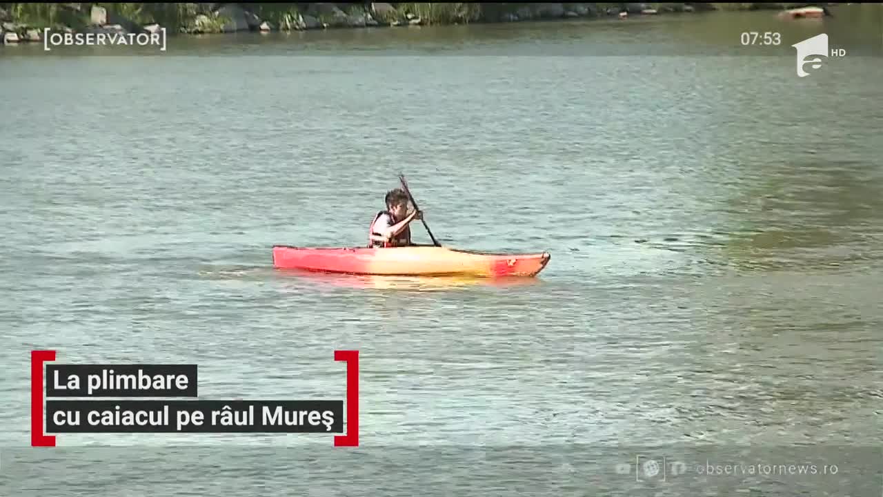Pasionaţii de kaiac-canoe se pot bucura de sport &icirc;n aer liber. Pe r&acirc;ul Mureş deja s-a dat startul plimbărilor &icirc;n caiac