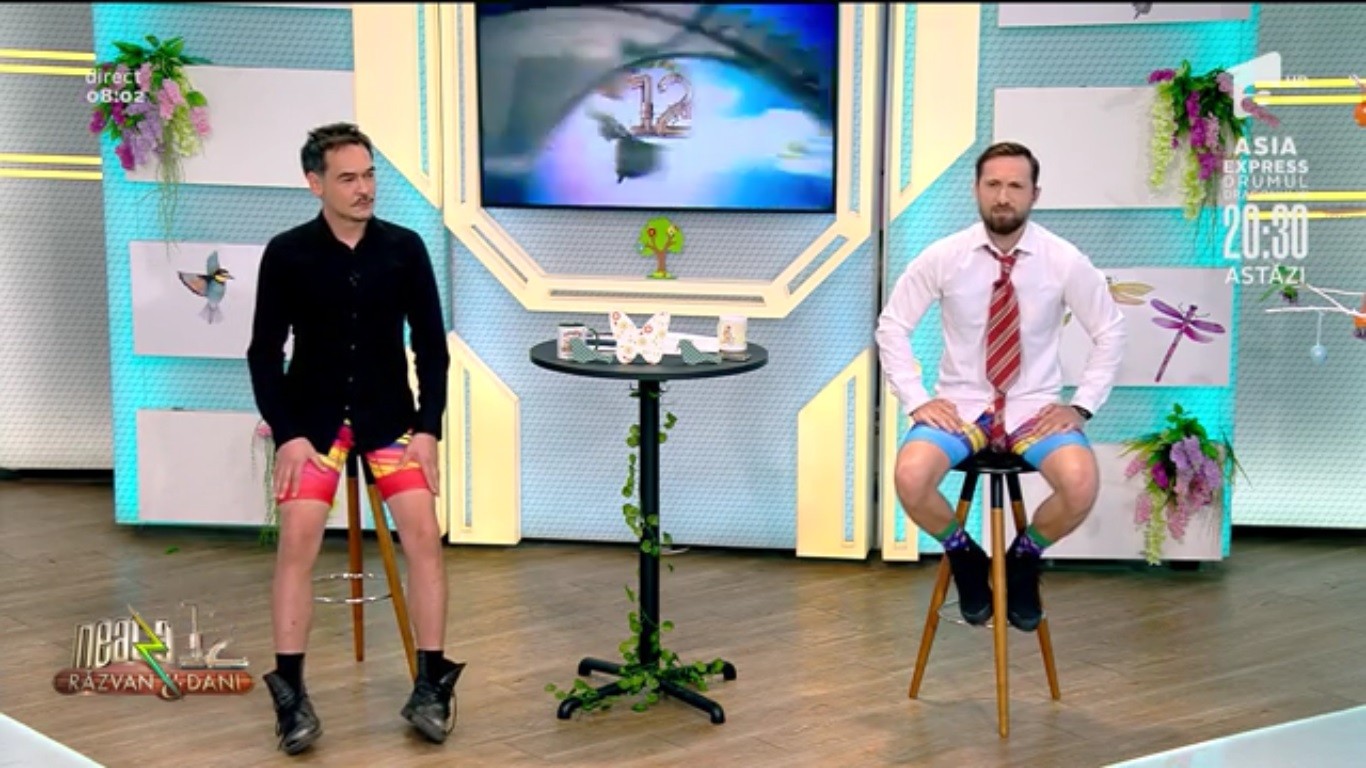 Echipa de la Neatza cu Răzvan și Dani este alături de Ministrul Sportului! Răzvan Simion, Dani Oțil și Cătălin Oprișan s-au &icirc;mbrăcat &icirc;n pantaloni scurți