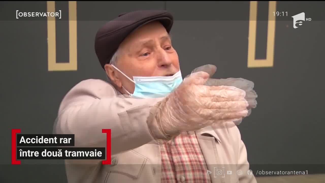Două tramvaie pline cu oameni s-au ciocnit frontal &icirc;n Capitală