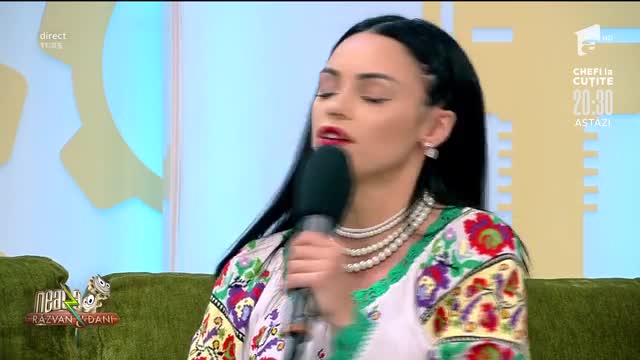 Cosmina Adam c&acirc;ntă piesa Astăzi este nunta mea, la Neatza cu Răzvan și Dani