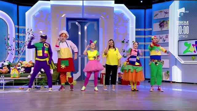 Gașca Zurli a c&acirc;ntat melodia "Am o căsuța mică"