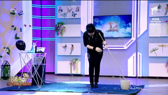 Claudia Stroe, magie cu baloane de săpun, la Neatza!