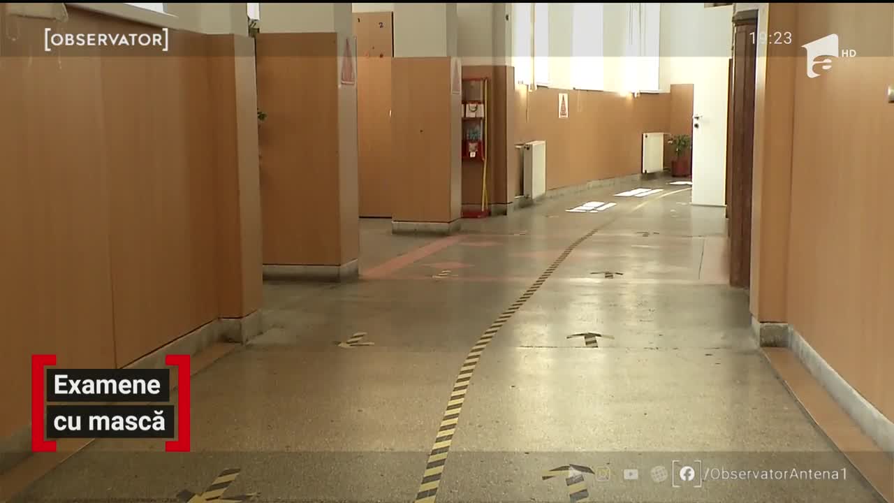 Elevii de clasele a opta şi a douăsprezecea s-au &icirc;ntors la școală